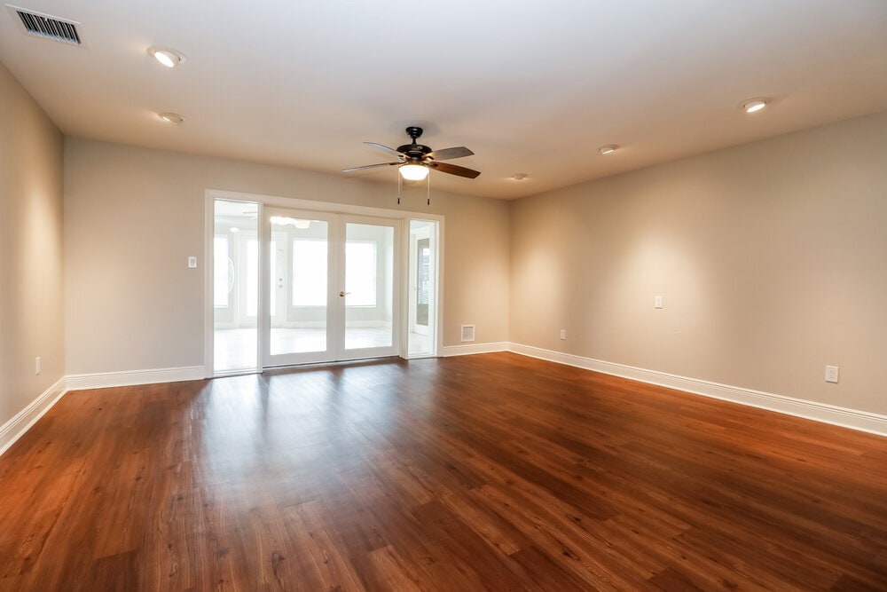 Building Photo - 2228 Treehaven Cir