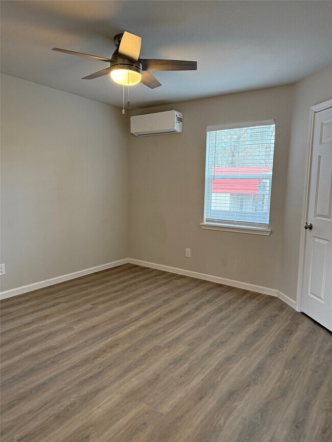 Building Photo - 81 Willow Oak Ln