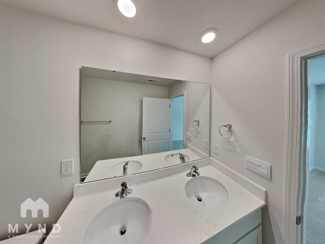 Building Photo - 5102 Hyrule Dr