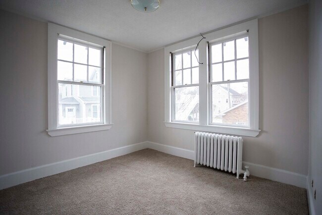 Building Photo - 2 Bryant St