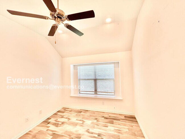 Building Photo - 7204 Black Cherry Ln