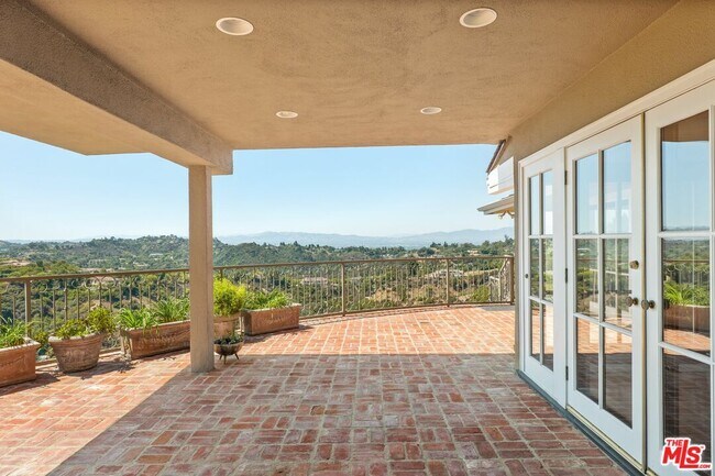 Building Photo - 2317 Kimridge Rd