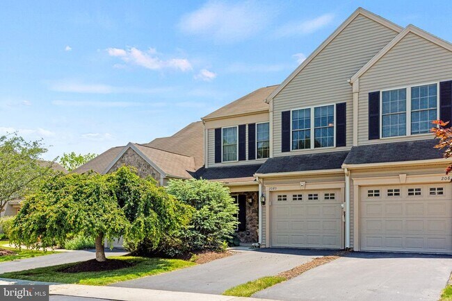 Building Photo - 2080 Deer Run Dr