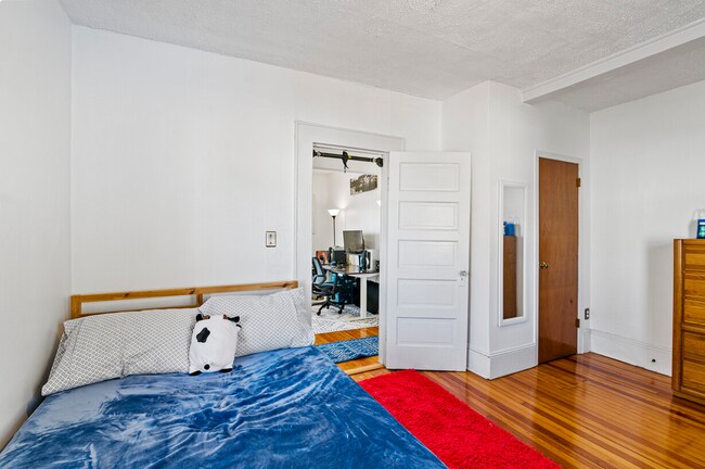 Building Photo - 477 Park Ave