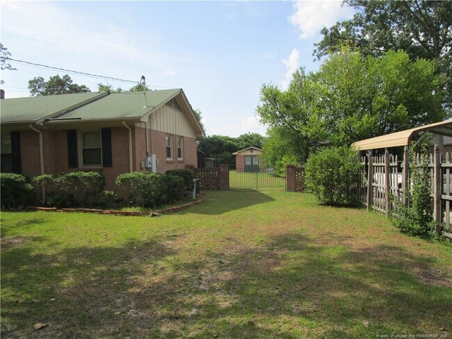 Building Photo - 615 Galloway Dr