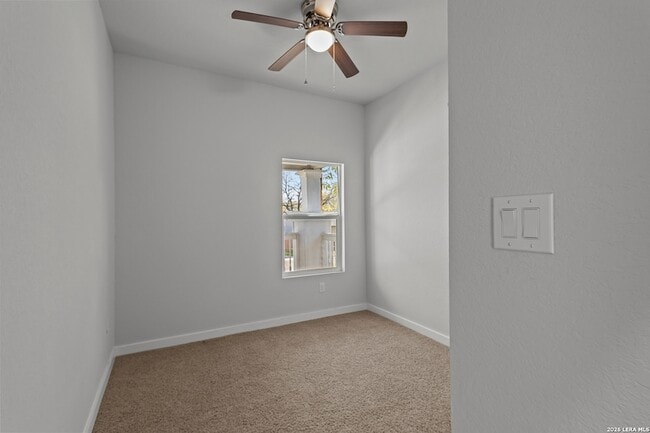 Building Photo - 117 Magendie St