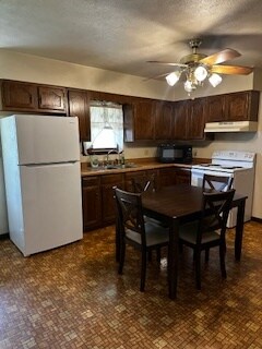 Building Photo - 457 E Main St