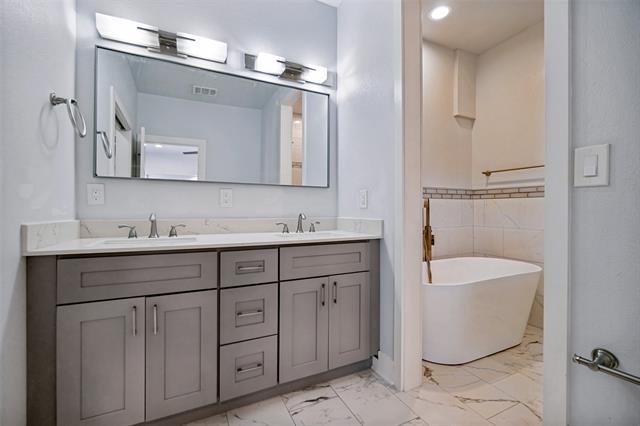 Building Photo - 2318 Stutz Dr