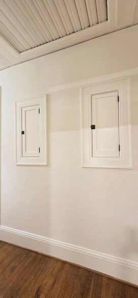 Building Photo - 1355 Magnolia Curve