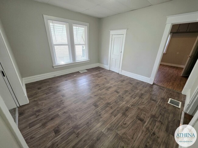 Building Photo - 2 Bedroom / 1.5 Bath House - NEAR SEMO's CAMPUS