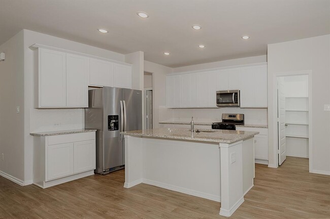 Building Photo - 10714 Violet Bloom Dr