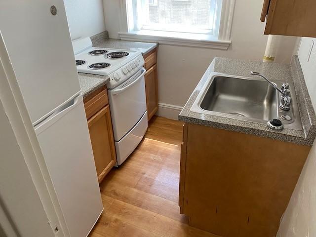 Building Photo - bedroom in Boston MA 02215