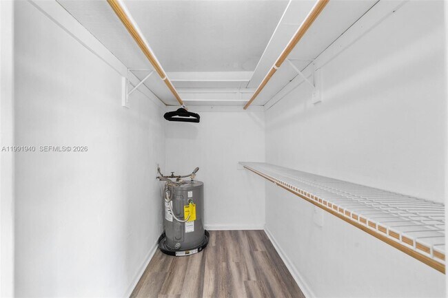 Building Photo - 5920 NE 2nd Terrace