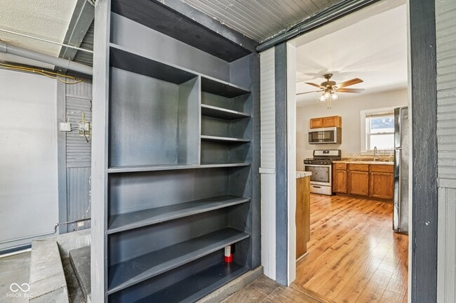 Building Photo - 1920 E 67th St