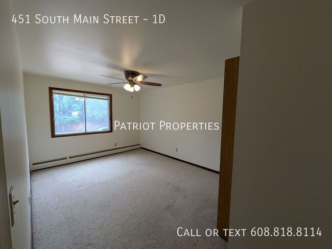 Building Photo - 451 S Main St