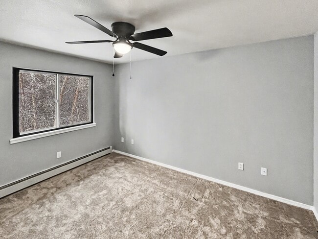 Building Photo - 4651 Grumman St