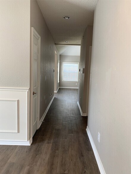 Building Photo - 4308 N Capistrano Dr