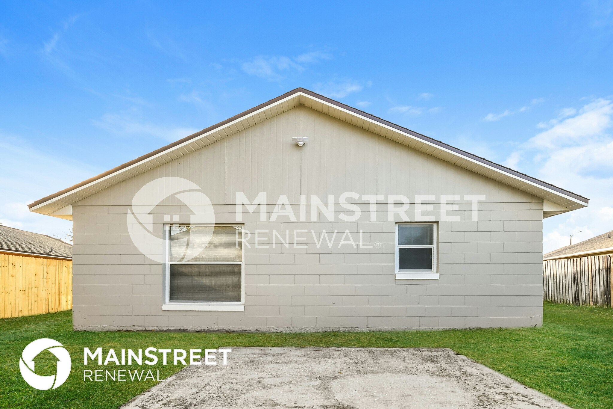 Building Photo - 9751 Red Clover Ave