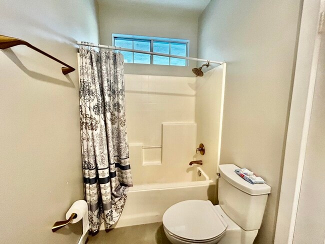 Building Photo - 41575 Ashford Pl