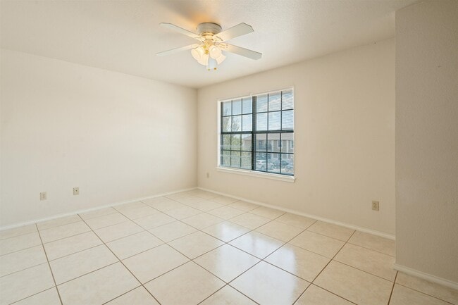 Building Photo - 113 Ramon Cardenas Dr