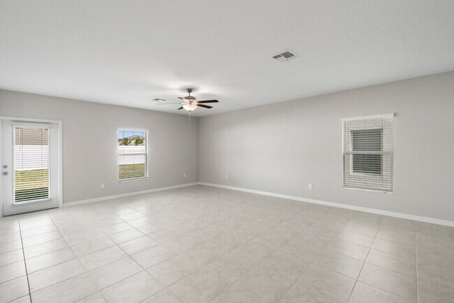 Building Photo - Like New Home For Rent in Touchstone!
