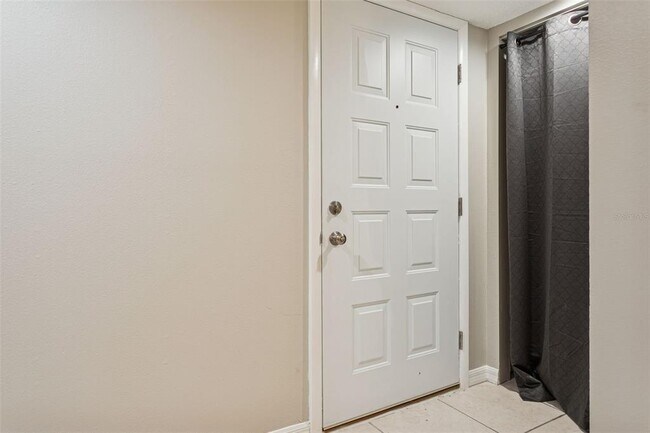 Building Photo - 7858 Niagara Ave