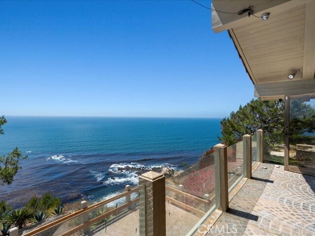 Building Photo - 709 Paseo Del Mar