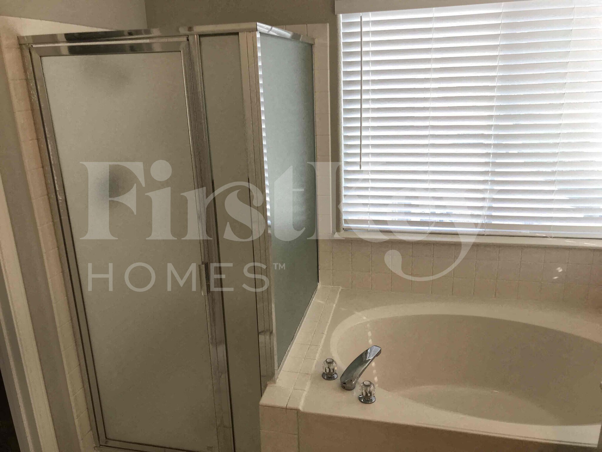 Building Photo - 8041 Hilliard Ave