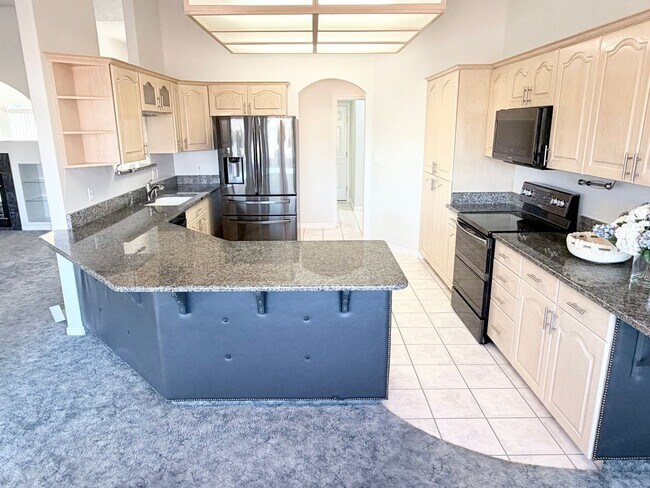 Building Photo - Snow Canyon Views!