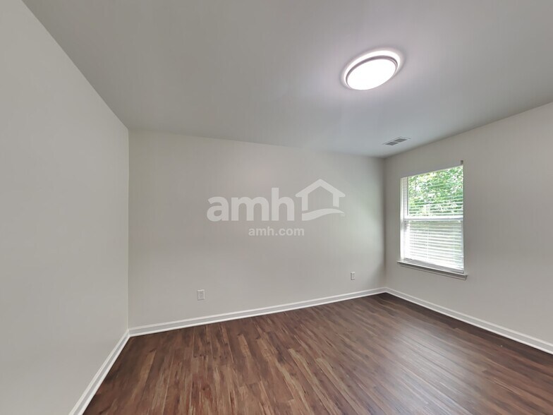 Building Photo - 4899 McEver View Dr