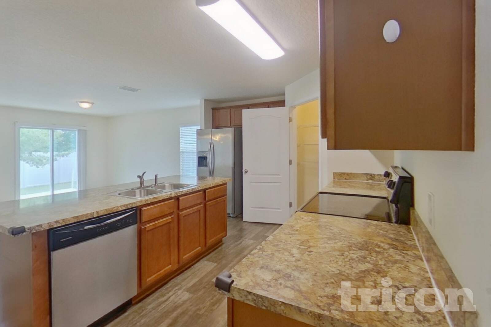 Building Photo - 3323 Canyon Falls Dr