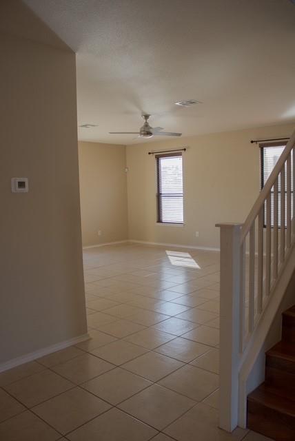 Building Photo - 604 Trail Dust Dr