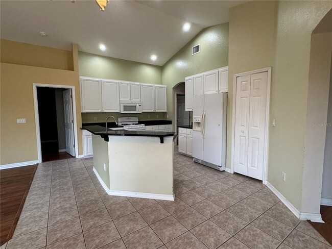 Building Photo - 10207 Quails Landing Ave