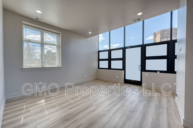 Building Photo - 1431 S Kedzie Ave
