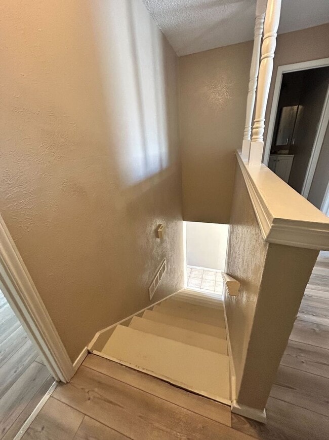 Building Photo - Well-Maintained 3-Bed / 2.5-Bath Home in Central Arlington