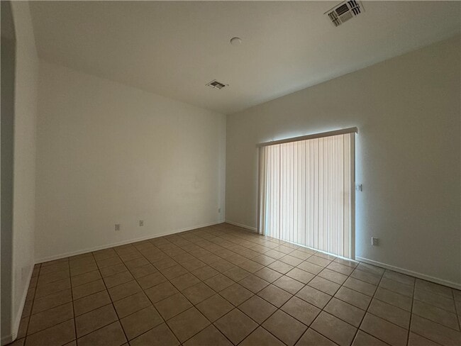 Building Photo - 2334 Silverthorne Dr