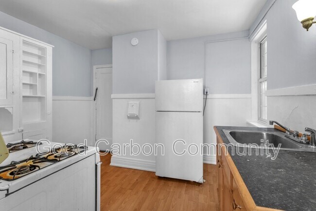 Building Photo - 8 E Depew Ave