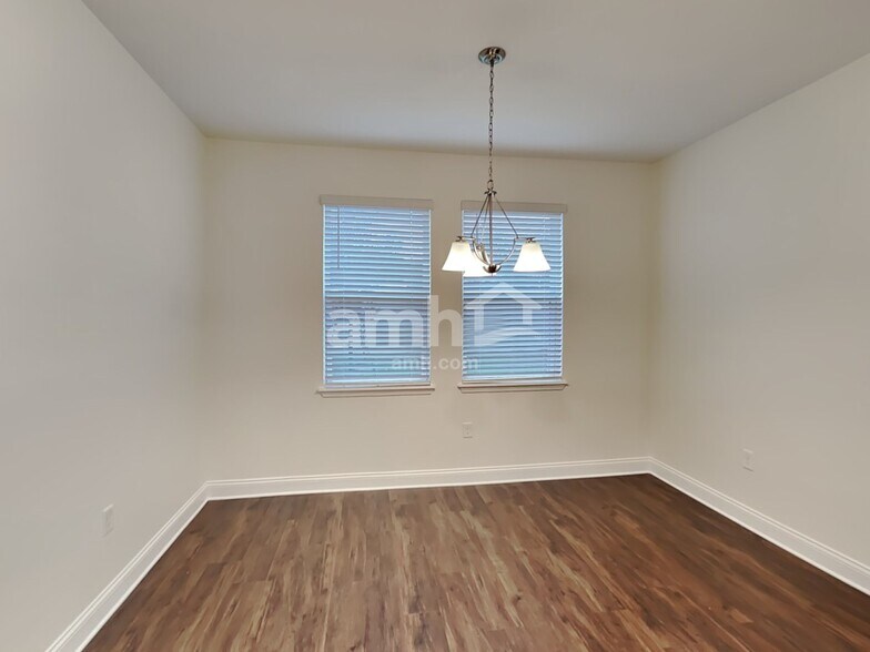 Building Photo - 6154 Little Blf Cir