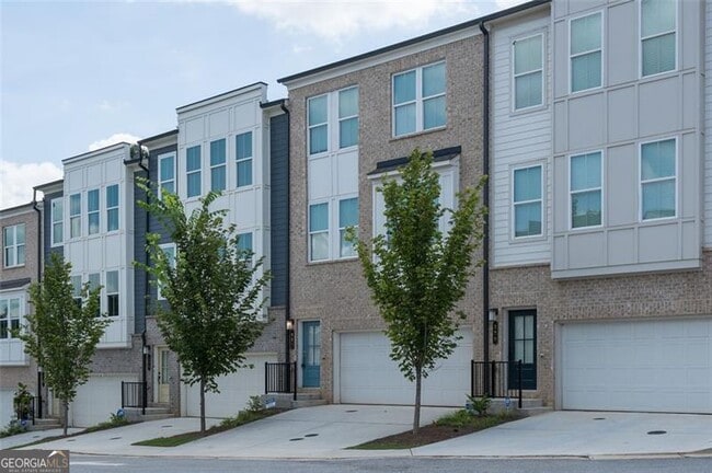 Building Photo - 381 Skylar Way SE
