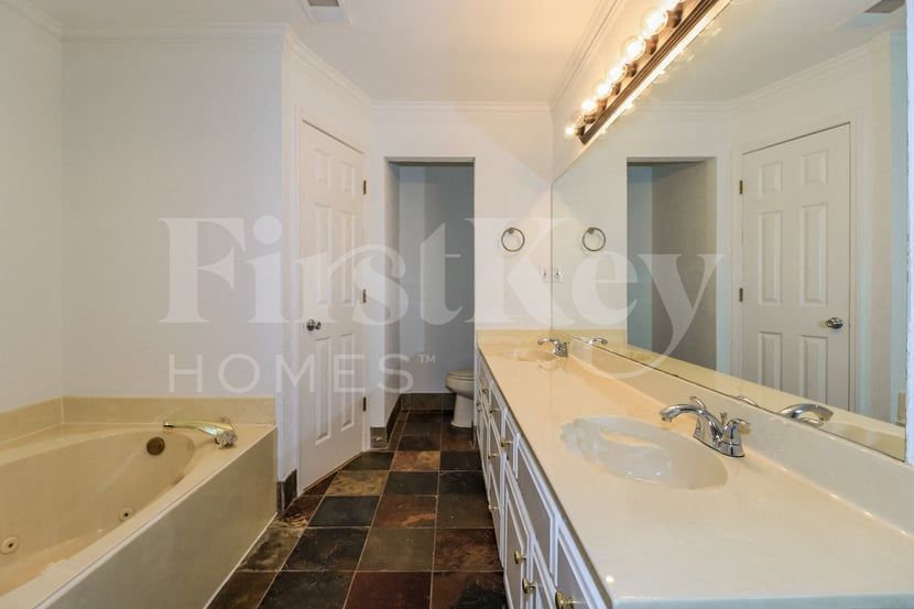 Building Photo - 1551 River Farms Cove