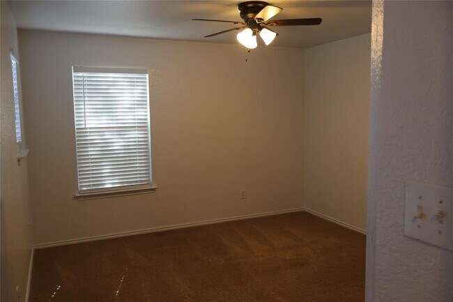 Building Photo - 5204 Mathra Dr