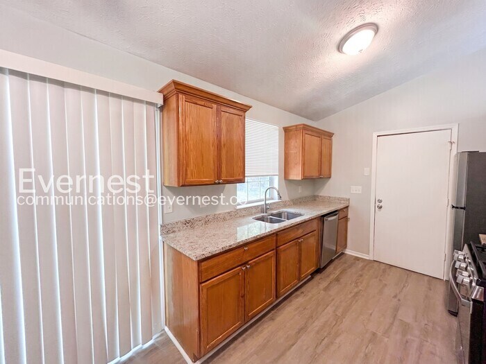 Building Photo - 2510 Corner Shoals Dr
