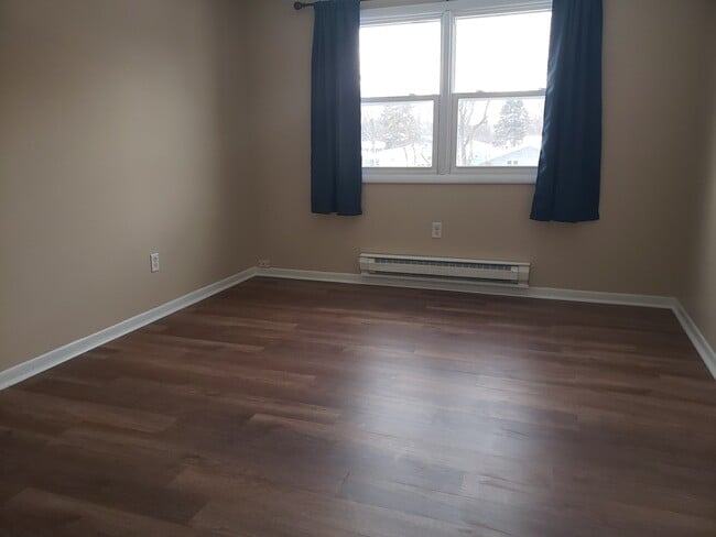 Building Photo - 1080 N Highland Ave