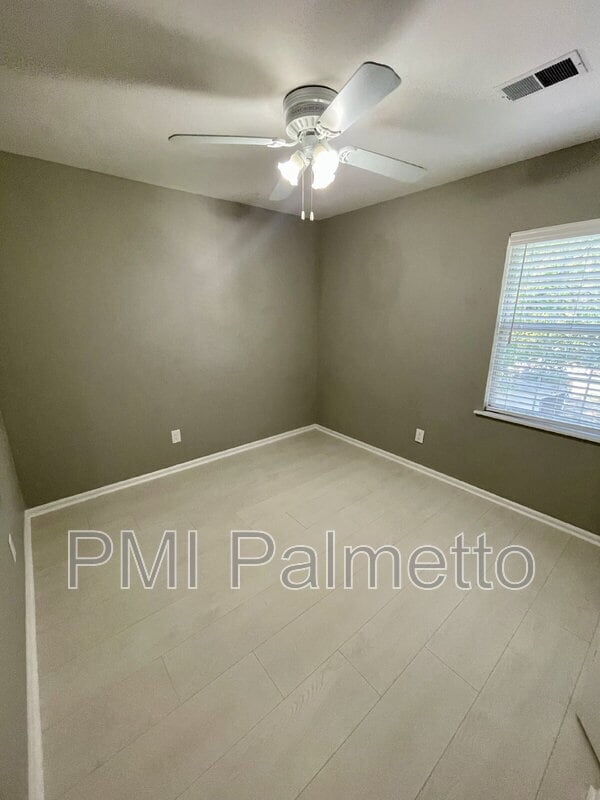 Building Photo - 2A Cutlers Ct