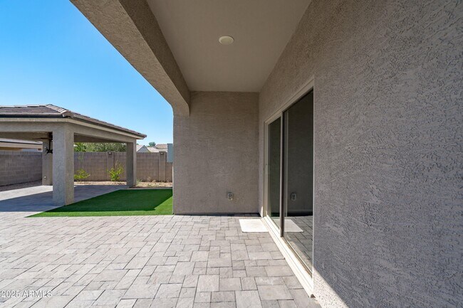 Building Photo - 11527 E Verbina Ln