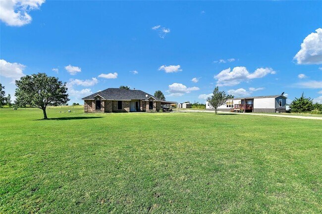 Building Photo - 838 Savage Rd