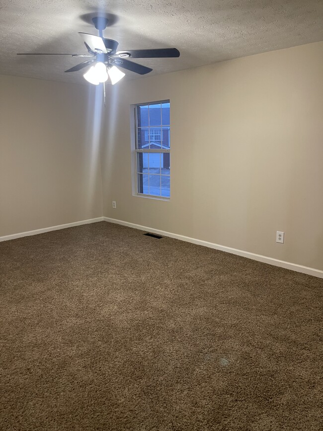 Building Photo - 5669 Wind Gate Ln