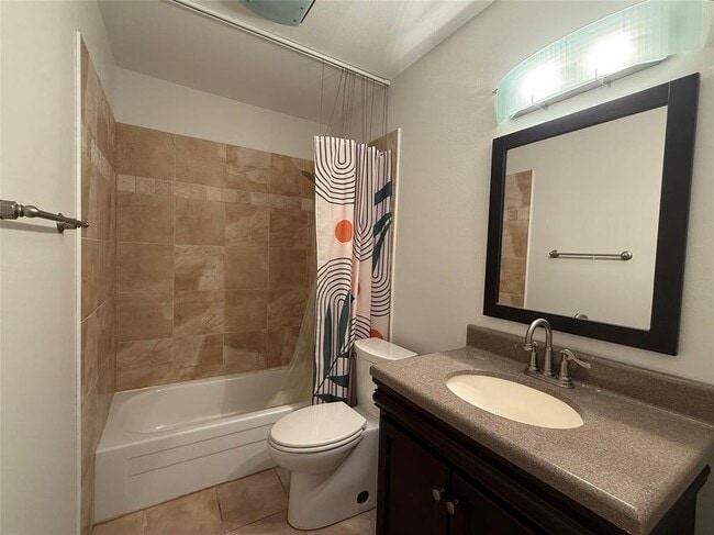 Building Photo - 2607 Princeton Dr