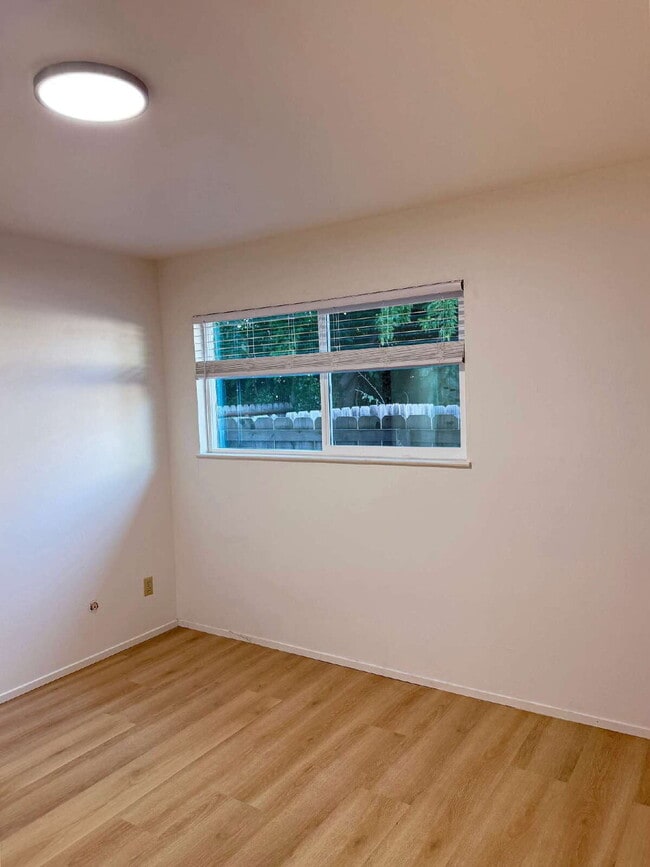 Building Photo - 2BD/1BA Single-Level Home Near Sonoma Plaza | Available Now!