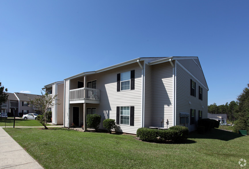 Primary Photo - Autumn Chase Apartments